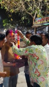 cg news : पवनी नगर पंचायत में सियासी हलचल,भाजपा पार्षद ने कांग्रेस नेता का किया धूमधाम से स्वागत, चर्चा तेज