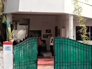 raipur suicide: रायपुर में एयरफोर्स के विंग कमांडर ने की आत्महत्या, बंगले में फांसी लगाकर दी जान