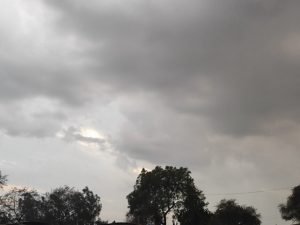 cg weather update: छत्तीसगढ़ में बदला मौसम का मिजाज, बारिश और अंधड़ का अलर्ट