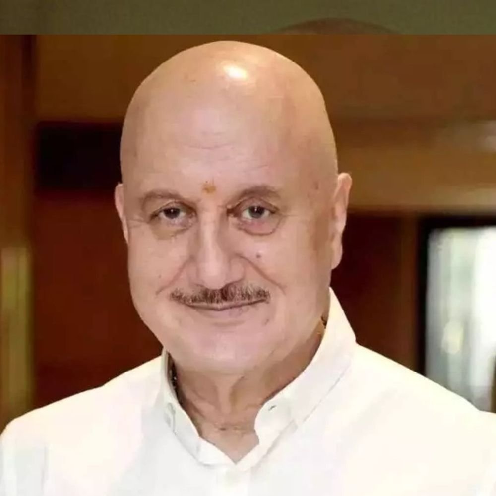 अनुपम खेर दिवंगत सतीश कौशिक की बेटी के स्कूल पहुंचे:वंशिका की प्ले की परफॉर्मेंस देखकर बोले जिंदगी की सबसे बड़ी खुशी मिली