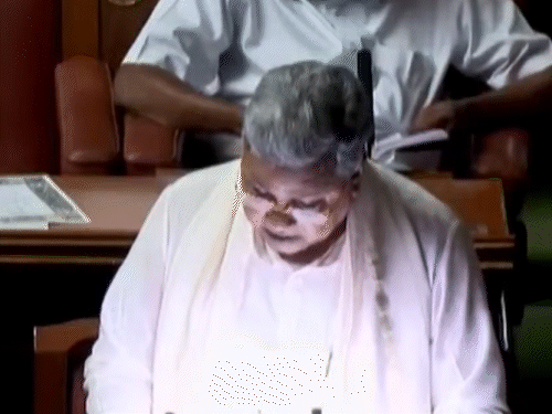 कर्नाटक, बच्चों के सोशल मीडिया यूज पर बैन की तैयारी:प्रस्ताव 16 साल से कम के बच्चों के अकांउट के लिए माता पिता की परमिशन जरूरी