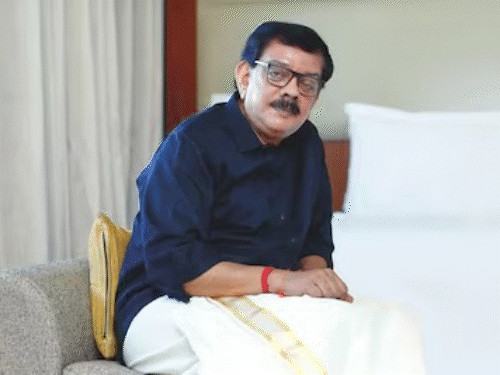 ‘मैं एक्टर्स से फिल्म के लिए भीख नहीं मांगता’:कार्तिक आर्यन ने ठुकराई थी ‘हंगामा 2’, प्रियदर्शन बोले जो भरोसा करे उसी के साथ काम करता हूं