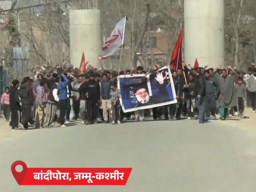 इजराइल ईरान जंग; जम्मू कश्मीर में खामेनेई की मौत का विरोध:दुबई से 149 यात्री दिल्ली और 217 चेन्नई लौटे; दिल्ली से 80+ इंटरनेशनल फ्लाइट कैंसिल