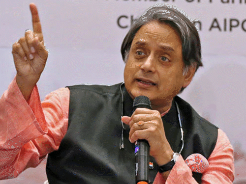 अय्यर के लेटर का थरूर ने दिया जवाब:कहा मेरी देशभक्ति पर सवाल उठाना गलत; अय्यर ने लिखा था क्या आप मोदी की कृपा चाहते हैं