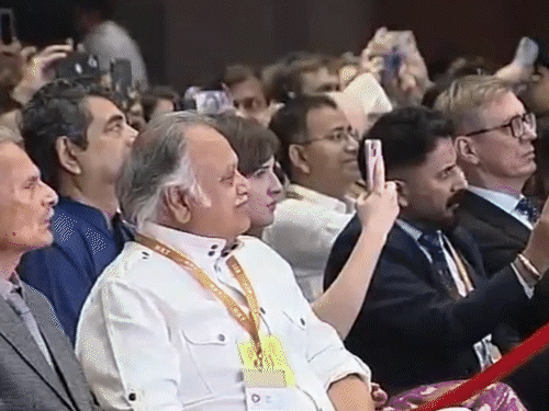 pm बोले lpg को लेकर कुछ लोग डर फैला रहे:वो इससे फायदा उठाना चाहते हैं, कालाबाजारी करने वालों पर कड़ी कार्रवाई होगी