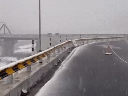 जम्मू कश्मीर और हिमाचल प्रदेश में बर्फबारी, आज भी चेतावनी:उत्तराखंड के ऊंचे क्षेत्रों में बर्फबारी, मैदानी इलाकों में बारिश की संभावना; राजस्थान में तापमान 40 पार