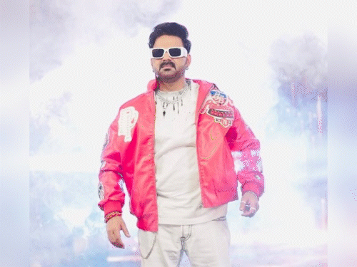 पैन इंडिया फिल्म में पवन सिंह की एंट्री:‘डकैत एक प्रेम कथा’ में गाएंगे गाना ‘टच बेबी’, 28 मार्च को होगा रिलीज