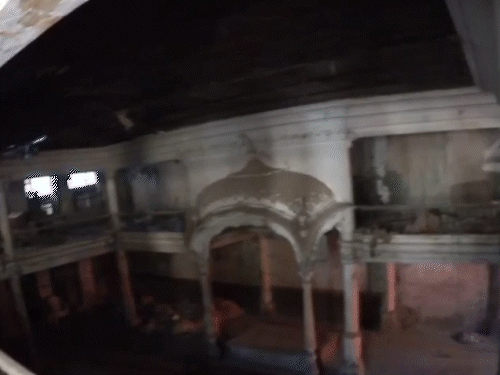 पाकिस्तान में ऐतिहासिक गुरुद्वारा बेचा:pak अफसर ने ली ₹1 करोड़ रिश्वत, गिराने की परमिशन दी; खरीदार 2 पत्नियों के लिए बुटीक बनवा रहा