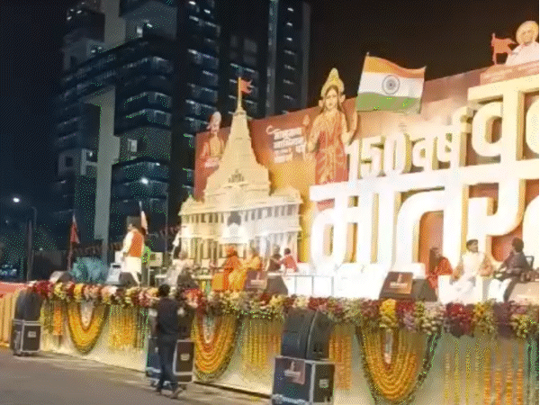 कुमार विश्वास बोले कमलनाथ की बारात से बाराती गायब:कवि कौशलेंद्र ने कहा जिस जगह रहूं मौज में रहूं, भगवान मुझे सिंधिया बना दो