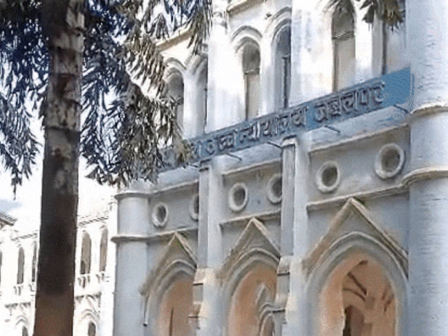 बीना विधायक बोलीं मैं कांग्रेस में ही हूं:हाईकोर्ट ने मांगे सप्रे के bjp में जाने के सबूत, अब पार्टी व्हिप की कॉपियां देंगे सिंघार