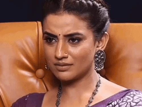 हरियाणवी एक्ट्रेस बोलीं अक्षरा ने पवन सिंह को बढ़ावा दिया:खुद कुछ नहीं बिगाड़ पाई, अब ज्ञान दे रही कि मैं होती तो उठाकर फेंक देती