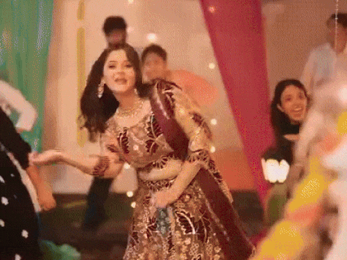 हरियाणवी एक्ट्रेस की कमर छूने का मामला पहुंचा महिला आयोग:अंजलि राघव ने कहा पवन सिंह की टीम ने बदनाम किया; सीता का रोल छिना