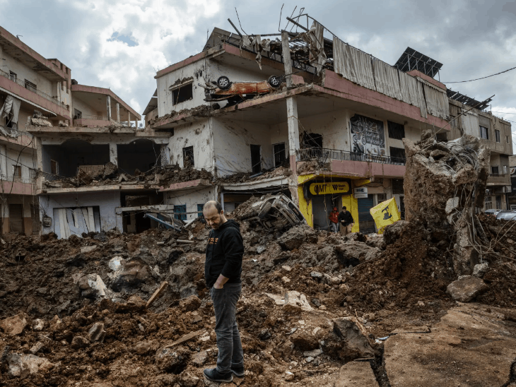 ईरान जंग का 10वां दिन, 1700 से ज्यादा मौतें:तेहरान में काली बारिश, लेबनान में लोग सड़कों पर; 20 तस्वीरों में तबाही