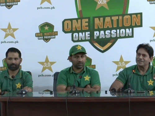 पाकिस्तानी सिलेक्टर बोले– बुमराह तेज गेंदबाजी के उस्मान तारिक:बैटर्स को लय में नहीं आने देते, फैंस का जवाब आकिब जावेद क्रिकेट के जॉनी लीवर