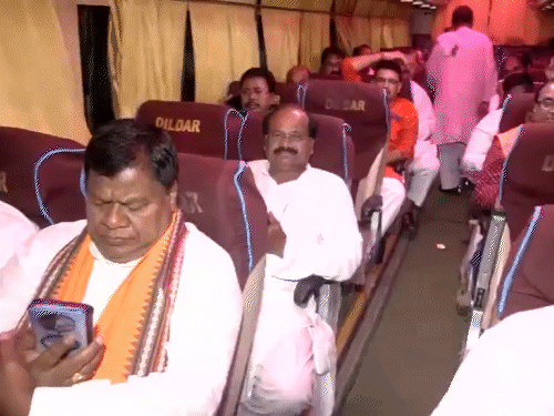 राज्यसभा चुनाव भाजपा ने ओडिशा से 82 विधायक पारादीप भेजे:कांग्रेस के 8 mla बेंगलुरु में रुके; राज्य की 4 सीटों पर 16 मार्च को वोटिंग