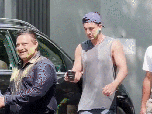 शबाना आजमी के घर सजी सितारों वाली होली:कैटरीना, रणबीर, वरुण धवन, एकता कपूर जैसे सेलेब्स ने मनाया रंगों भरा जश्न