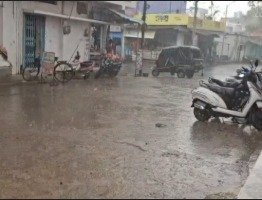 cg weather update: छत्तीसगढ़ में दो दिन ओले और अंधड़ बारिश का अलर्ट, 40 50 किमी रफ्तार से चलेंगी हवाएं