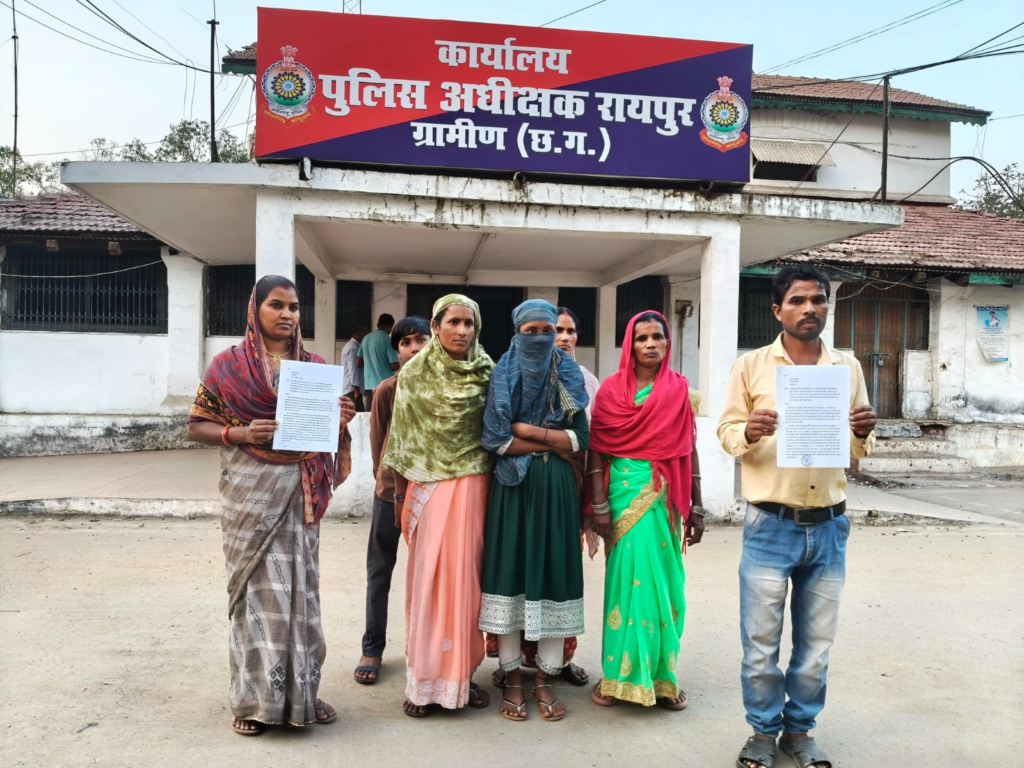 रायपुर की पुलिस कमिश्नर प्रणाली लाभ के धंधे में तब्दील,जोरों पर अवैध वसूली,एयर होस्टेस दंपति ने नाबालिग लड़की का किया शोषण,थाने में रिपोर्ट वापसी के लिए बच्ची को थर्ड डिग्री…