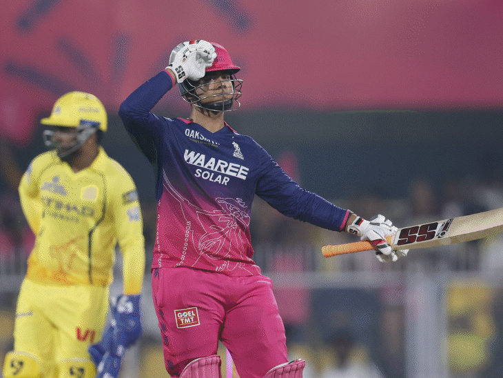 जडेजा ने दुबे को आउट करके गन सेलिब्रेशन किया:वैभव का पहली बॉल पर कैच छूटा, सिक्स लगाकर फिफ्टी पूरी की; मोमेंट्स