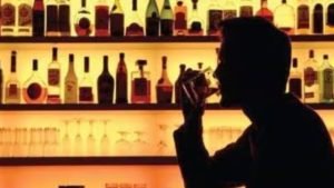 raipur holi: होली पर 58 करोड़ की शराब गटक गए रायपुरवासी, पिछले साल का टूटा रिकॉर्ड