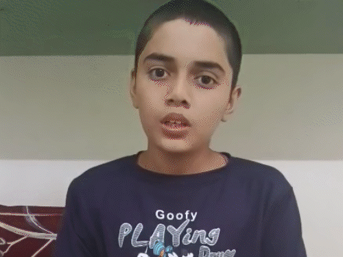 एग्जाम के बीच पिता चल बसे,फिर भी 97.67% मार्क्स लाए:परिजनों को खोने के बाद भी नहीं हारी हिम्मत; पढ़िए 10वीं बोर्ड के टॉपर्स के संघर्ष की कहानी