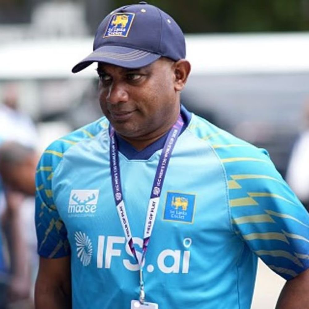 सनथ जयसूर्या श्रीलंका का हेड कोच पद छोड़ेंगे:टी 20 वर्ल्ड कप में खराब प्रदर्शन के बाद इस्तीफा; बोले कोई और आगे आए