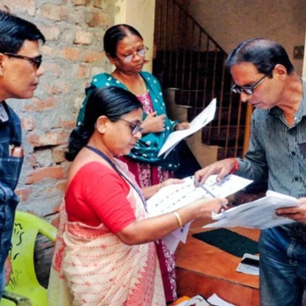 बंगाल में आज आ सकती है सप्लीमेंट्री वोटर लिस्ट:27 लाख वोटरों पर असर; दावा काम के दबाव में एक और blo की मौत