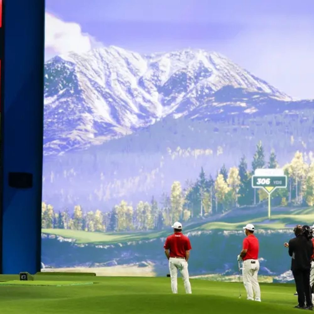 गोल्फ में टेक क्रांति; 2028 तक 80% हो जाएगा वर्चुअल:अमेरिका में बढ़ रहे ऑफ कोर्स खिलाड़ी, मैदान से ज्यादा स्क्रीन पर खेल रहे शॉट