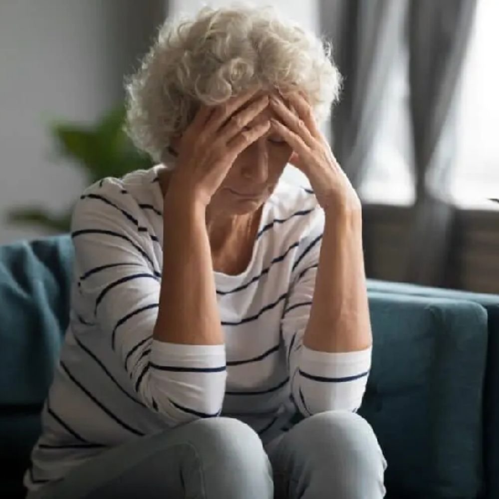 डॉ.हेल्म्सटेटर की बुक से पढ़ें सोच का जादू:मैं बूढ़ा हो गया, यह सोच बदलें; छोटे काम पूरे करके खुद की तारीफ करें