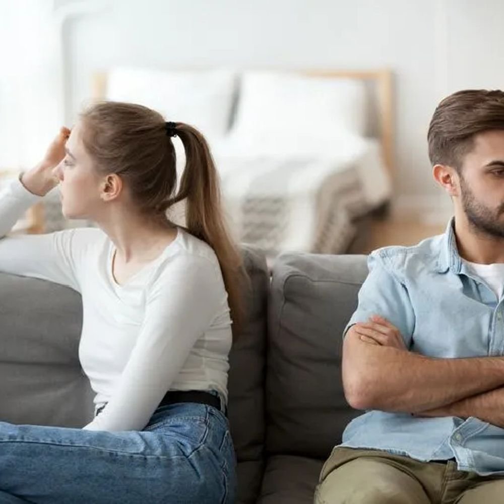 घूमने खाने जैसी सलाह एआई से लेना आपसी उलझन बढ़ा रहा:एआई चैटबॉट शक, गुस्सा और अहंकार जैसे इंसानी गुण दिखा रहा; गलत सलाह से रिश्तों में बढ़ रही दरारें, आपसी बातचीत ही समाधान