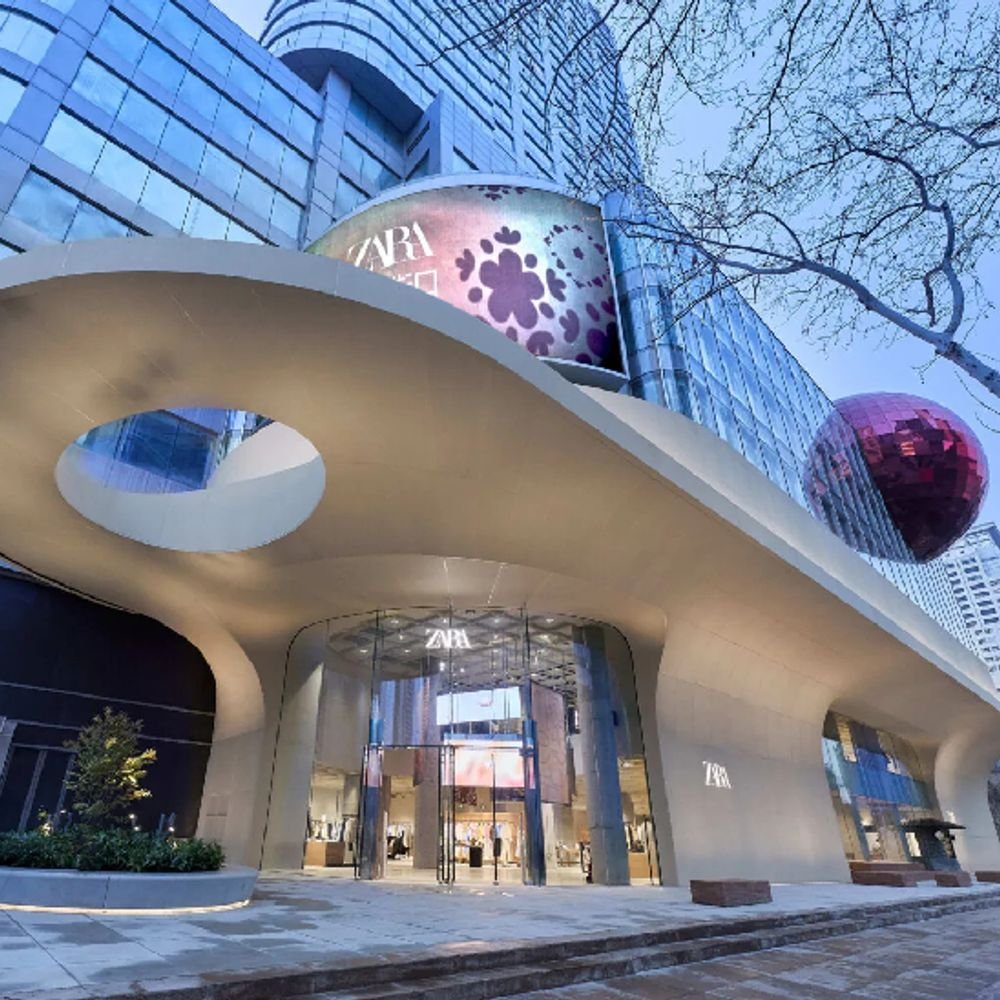 जारा ने चीन में आधी दुकानें बंद की:फास्ट फैशन की जंग में चीनी ब्रांड शीन टेमू को दी मात, प्रीमियम कस्टमर पर फोकस, रिकॉर्ड 4.3 लाख करोड़ की बिक्री