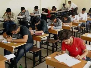 pharmacist exam 2026: 12 अप्रैल को होगी फार्मासिस्ट ग्रेड 2 भर्ती परीक्षा, रायपुर के 17 केंद्रों में 5577 अभ्यर्थी होंगे शामिल