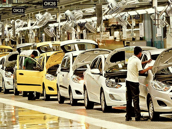 पेट्रोकेमिकल प्रोडक्ट्स पर इंपोर्ट ड्यूटी खत्म:अमेरिका इजराइल और ईरान जंग के बीच सरकार का फैसला; प्लास्टिक, टेक्सटाइल और ऑटो सेक्टर को फायदा