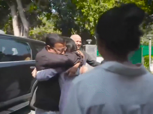 शराब नीति मामला केजरीवाल हाईकोर्ट में आज खुद रखेंगे पक्ष:जस्टिस स्वर्ण कांता को केस से अलग करने की मांग; निष्पक्षता पर सवाल उठाए