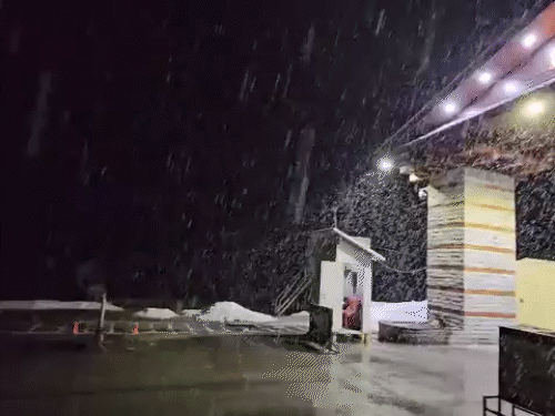 हिमाचल के ऊंचे पहाड़ों पर बर्फबारी, निचले इलाकों में बारिश:24 घंटे में 4.6॰c गिरा तापमान, 9 अप्रैल तक ओलावृष्टि तूफान की चेतावनी