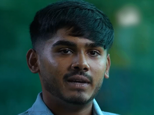 आयुष म्हात्रे ने रोहित से मुलाकात का किस्सा सुनाया:कहा आइडल से मिलना ड्रीम डे जैसा, घर पर 2 घंटे बैटिंग स्किल्स सिखाईं