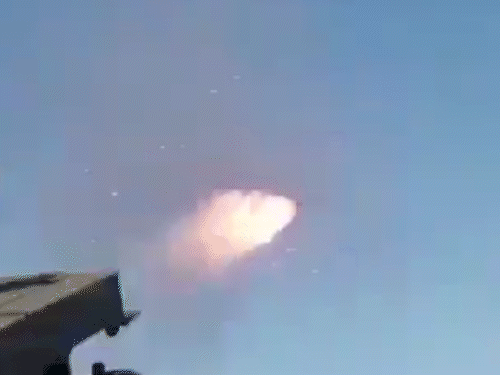 23 साल बाद दुश्मन ने गिराया अमेरिकी फाइटर जेट:ईरान ने कंधे से दागी मिसाइल से हमला किया; ट्रम्प के ईरानी आसमान पर कब्जे का दावा गलत