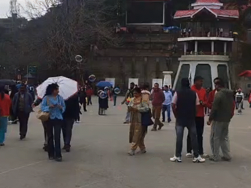 शिमला में तूफान बारिश, लाहौल स्पीति में बर्फबारी:रात 11 बजे तक ओलावृष्टि की चेतावनी, 24 घंटे में 4.6॰c गिरा तापमान, 9 अप्रैल तक बरसेंगे बादल