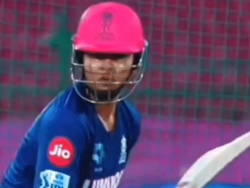 वैभव सूर्यवंशी ने 14 बॉल पर बनाए 39 रन:पारी में 5 छक्के 1 चौका, बुमराह शार्दुल की पहली गेंद पर लगाया छक्का; राजस्थान मुंबई के बीच मुकाबला