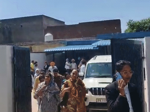 मोहाली कोर्ट को बम से उड़ाने की धमकी:कांप्लेक्स खाली कराया, 3 बजे तक एंट्री बंद; cm मान बोले हल्के में नहीं ले रहे