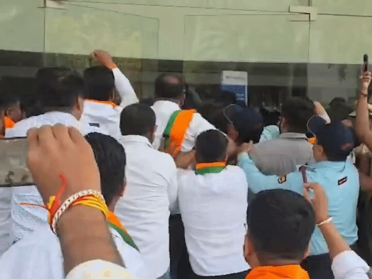 नासिक की it कंपनी में लड़कियों के यौन शोषण धर्मांतरण का मामला:6 मुस्लिम टीम लीडर, hr मैनेजर अरेस्ट; हिंदू संगठन का कंपनी कैंपस में हंगामा