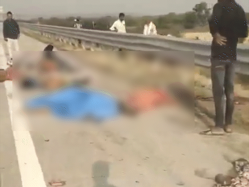 नागपुर मुंबई एक्सप्रेसवे पर ट्रक टेम्पो में टक्कर, 8 महिलाओं की मौत:शव सड़क पर बिखरे; तीन लोग घायल, ट्रक चालक गिरफ्तार