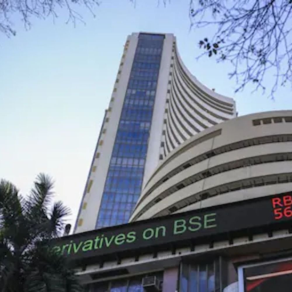 सेंसेक्स 500 अंक चढ़कर 77,150 पर कारोबार कर रहा:निफ्टी 160 अंक चढ़कर 23940 पर पहुंचा; बैंकिंग और ऑटो शेयरों में खरीदारी