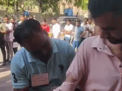 si भर्ती एग्जाम में फुल बाजू की शर्ट को काटा:पहली पारी में शामिल हुए 764 कैंडिडेट्स दूसरी पारी में नहीं पहुंचे